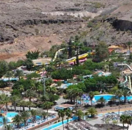 Сasa de vacaciones Yumbo House 1 *